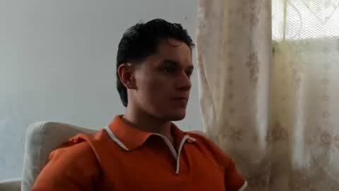 Snapshot of julian_wallace1 chatting on July 2, 2026, 6:25 pm julian_wallace1 online show from July 2, 2026, 6:25 pm