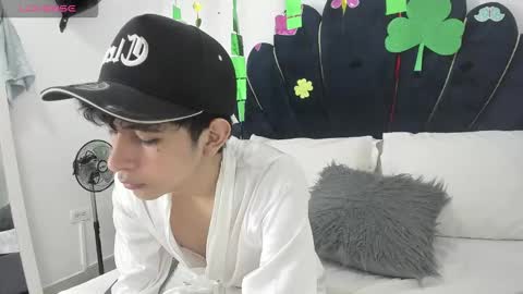 Julian online show from March 4, 2026, 7:20 pm