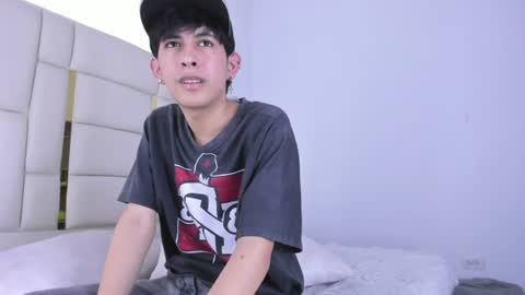 Snapshot of julian_xp chatting on July 15, 2026, 8:14 pm Julian online show from July 15, 2026, 8:14 pm