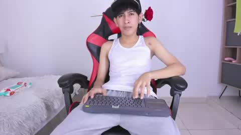 Snapshot of julian_xp chatting on July 20, 2026, 7:38 pm Julian online show from July 20, 2026, 7:38 pm