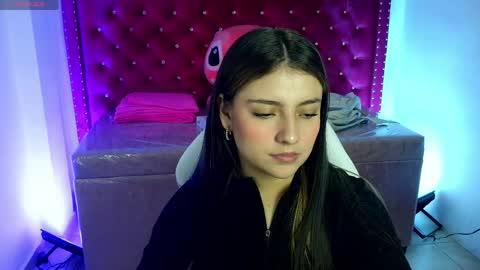 juliana_diamond_ online show from April 28, 2026, 3:00 am