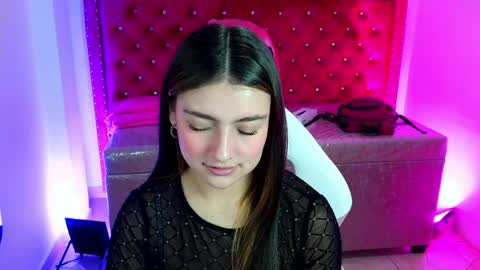 juliana_diamond_ online show from May 8, 2026, 3:23 am