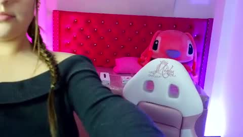 juliana_diamond_ online show from July 7, 2026, 3:20 am