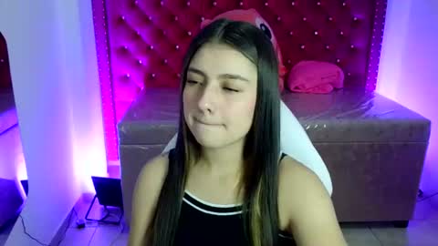 juliana_diamond_ online show from July 18, 2026, 3:11 am
