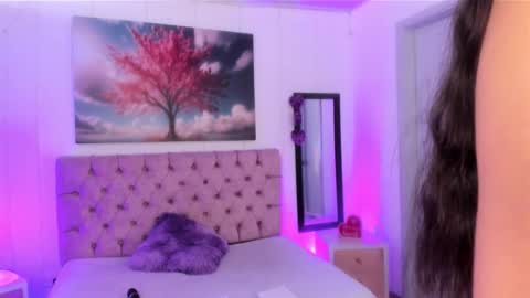  JULIANA CASTRO online show from February 17, 2025, 12:48 pm