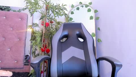 JulianaCarter online show from April 25, 2026, 9:23 pm