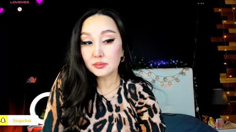 Snapshot of julianna_jamii chatting on December 15, 2024, 7:42 pm Julianna online show from December 15, 2024, 7:42 pm