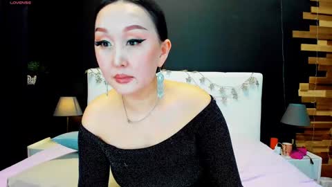 Snapshot of julianna_jamii chatting on February 4, 2025, 11:27 am Julianna online show from February 4, 2025, 11:27 am