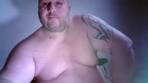 Juliano online show from November 11, 2025, 11:27 pm