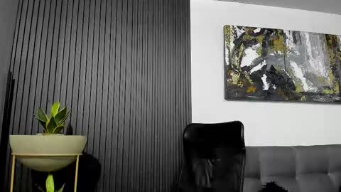 Julian online show from January 7, 2026, 12:18 pm