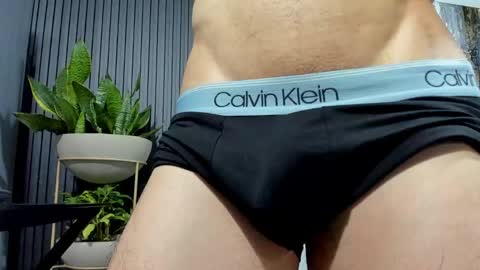 Snapshot of juliansexxx16 chatting on May 22, 2026, 1:02 am Julian online show from May 22, 2026, 1:02 am