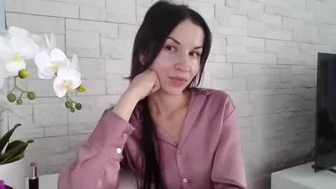 Julia online show from July 12, 2026, 2:19 pm