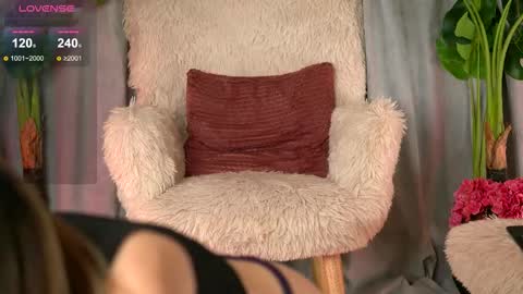 Snapshot of juliarichard chatting on September 11, 2025, 5:29 am Julie online show from September 11, 2025, 5:29 am