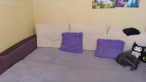 Jul online show from September 26, 2025, 1:37 pm