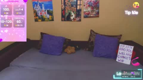 Snapshot of juliasane_ chatting on June 8, 2026, 1:55 pm Jul online show from June 8, 2026, 1:55 pm
