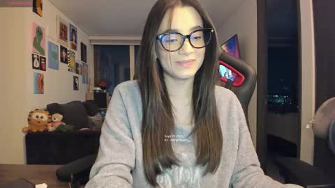 Snapshot of julidavila chatting on September 21, 2025, 2:02 am Jeimy Help me to reach 100 thumbs up online show from September 21, 2025, 2:02 am