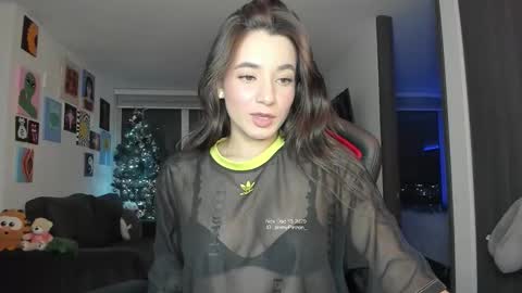 Snapshot of julidavila chatting on December 16, 2025, 1:54 am Jeimy Help me to reach 100 thumbs up online show from December 16, 2025, 1:54 am