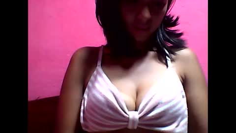 julie0612 online show from February 8, 2025, 6:55 pm