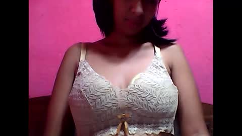 julie0612 online show from February 13, 2025, 11:39 am