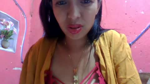 julie0612 online show from June 19, 2026, 11:03 am