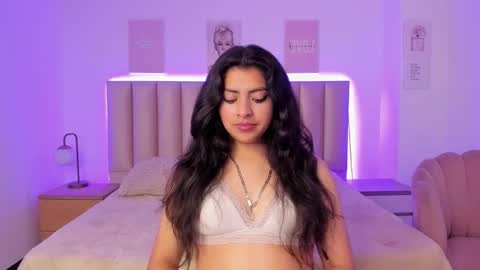 Snapshot of julie_devani chatting on December 20, 2025, 10:28 pm julie_devani online show from December 20, 2025, 10:28 pm