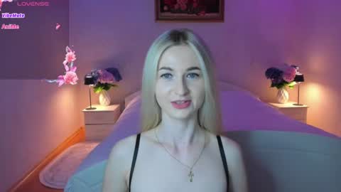 Snapshot of julieblazex chatting on June 10, 2026, 8:30 pm julieblazex online show from June 10, 2026, 8:30 pm