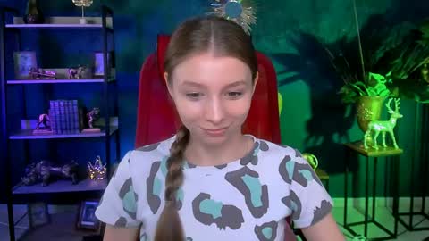 Snapshot of juliedaniel chatting on May 27, 2026, 4:20 am juliedaniel online show from May 27, 2026, 4:20 am