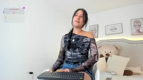 Snapshot of juliee_ross chatting on July 6, 2026, 3:03 pm juliee_ross online show from July 6, 2026, 3:03 pm