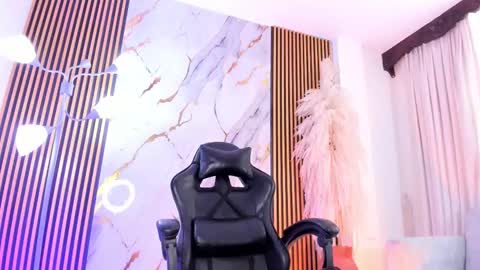 Snapshot of juliensaint_ chatting on September 25, 2025, 1:48 pm Julien online show from September 25, 2025, 1:48 pm