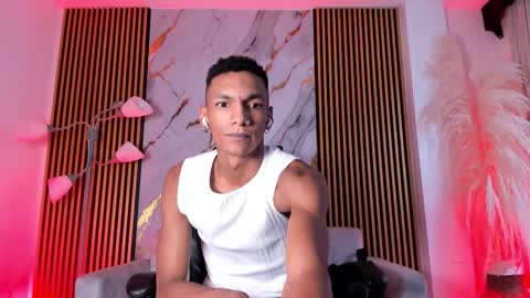 Snapshot of juliensaint_ chatting on October 2, 2025, 12:23 pm Julien online show from October 2, 2025, 12:23 pm