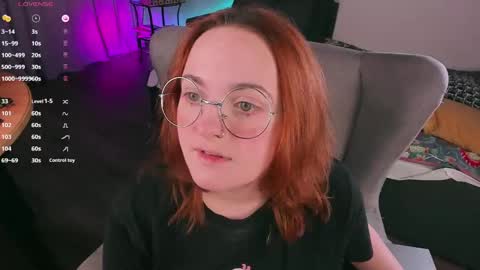 Snapshot of juliet_schoolgirl chatting on December 15, 2024, 5:53 pm Juliet online show from December 15, 2024, 5:53 pm