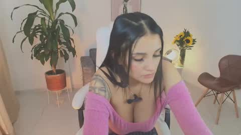 Snapshot of julieta92_ chatting on February 27, 2026, 6:08 pm Julieta92 online show from February 27, 2026, 6:08 pm