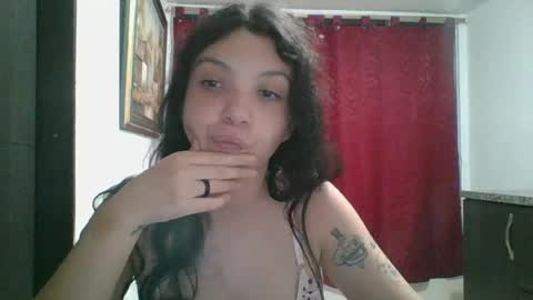 Snapshot of julieta969028 chatting on June 24, 2026, 5:50 am Nati online show from June 24, 2026, 5:50 am