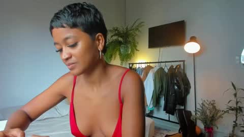 Juli online show from October 1, 2025, 8:48 pm