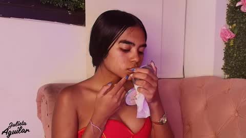 Juli online show from March 15, 2026, 6:58 pm