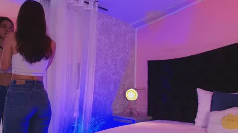 Snapshot of julieta_cortes__ chatting on July 8, 2026, 12:09 pm Julieta online show from July 8, 2026, 12:09 pm