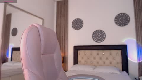 Snapshot of julieta_de_los_angeles chatting on December 14, 2024, 9:02 pm Julieta online show from December 14, 2024, 9:02 pm