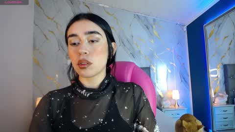Snapshot of julieta_de_los_angeles chatting on January 20, 2025, 3:48 am Julieta online show from January 20, 2025, 3:48 am
