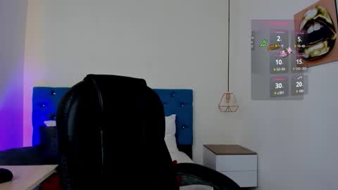 Snapshot of julieta_miller01 chatting on September 12, 2025, 12:05 pm Julieta Mille online show from September 12, 2025, 12:05 pm