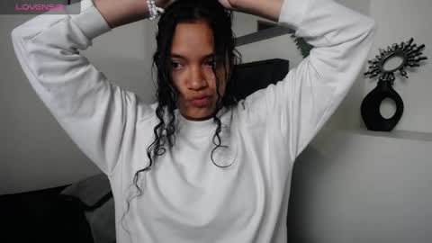 Snapshot of julieta_parker7 chatting on June 9, 2026, 1:39 am Julieta online show from June 9, 2026, 1:39 am