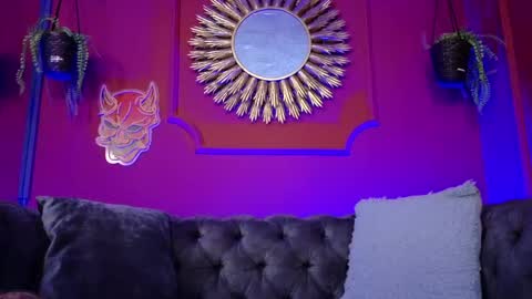 Snapshot of julieta_russell chatting on May 8, 2026, 11:37 am Julieta online show from May 8, 2026, 11:37 am