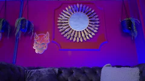 Snapshot of julieta_russell chatting on May 11, 2026, 12:00 pm Julieta online show from May 11, 2026, 12:00 pm