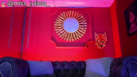  Julieta  online show from July 9, 2026, 11:47 am