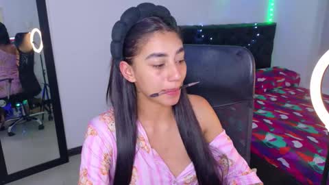 Julieta online show from December 16, 2025, 1:10 am