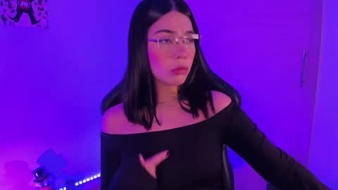 Snapshot of julietariverss chatting on December 5, 2024, 3:37 am Julieta online show from December 5, 2024, 3:37 am