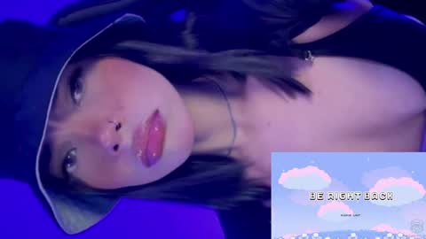 Snapshot of julietariverss chatting on December 6, 2024, 4:47 am Julieta online show from December 6, 2024, 4:47 am