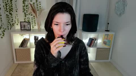 Snapshot of julietaromaniss chatting on October 19, 2025, 6:03 am Julieta or Jully online show from October 19, 2025, 6:03 am