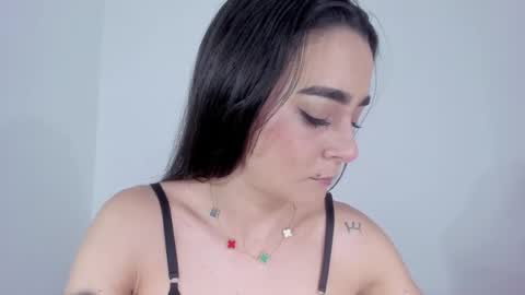 serafelle online show from March 19, 2026, 1:42 am