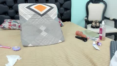 julieth_allen online show from October 11, 2025, 11:58 pm