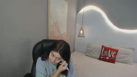 Snapshot of julieth_brown_ chatting on November 20, 2025, 6:40 pm Julieth online show from November 20, 2025, 6:40 pm